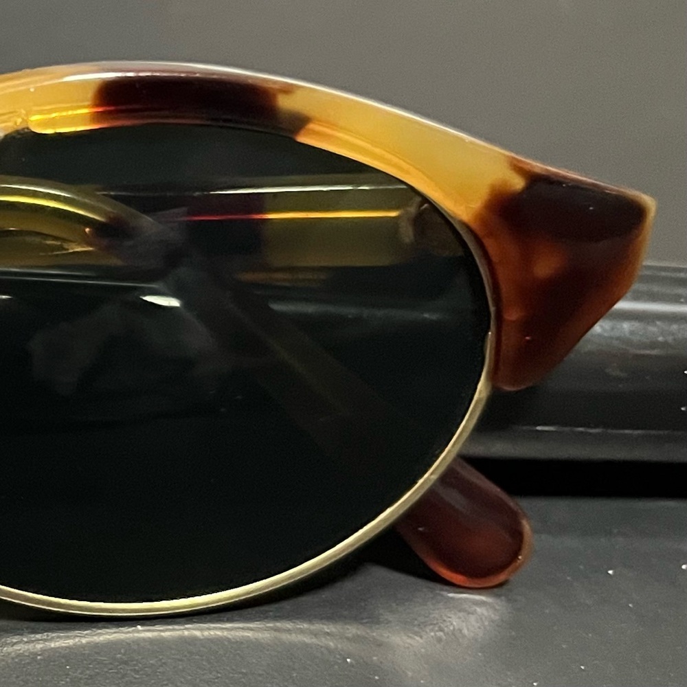 Vintage Anne Klein Riviera Tortoise Shell Sunglasses
